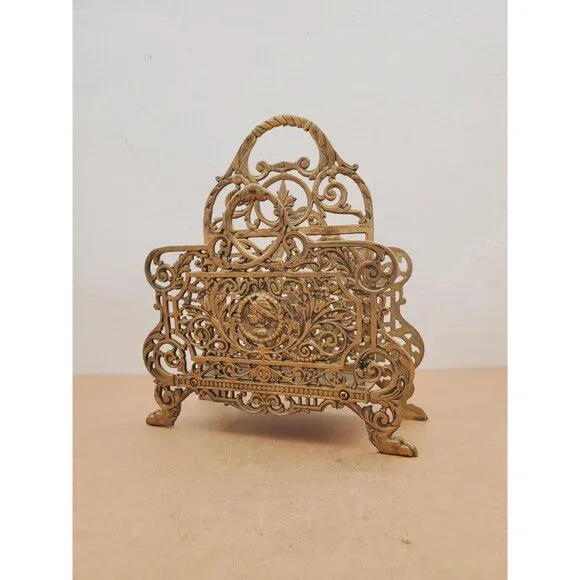 Letter Rack or Envelope Card Holder || Vintage solid brass || Shell shape plate - Picture 4 of 16